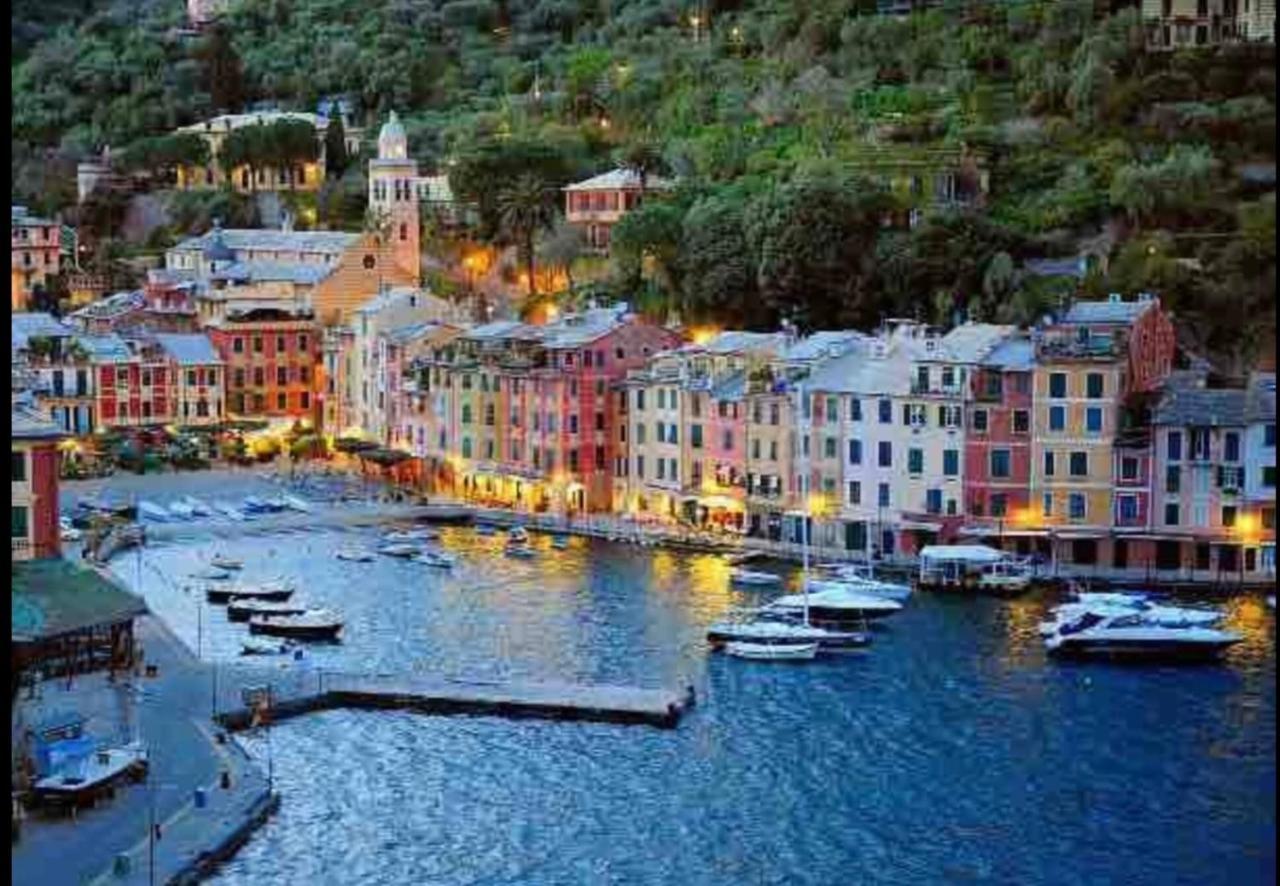 Amazing San Lorenzo 19, Rolli Palace Unesco - Stunning View Overlooking The Cathedral - Free Private Parking- Genoa Exterior photo