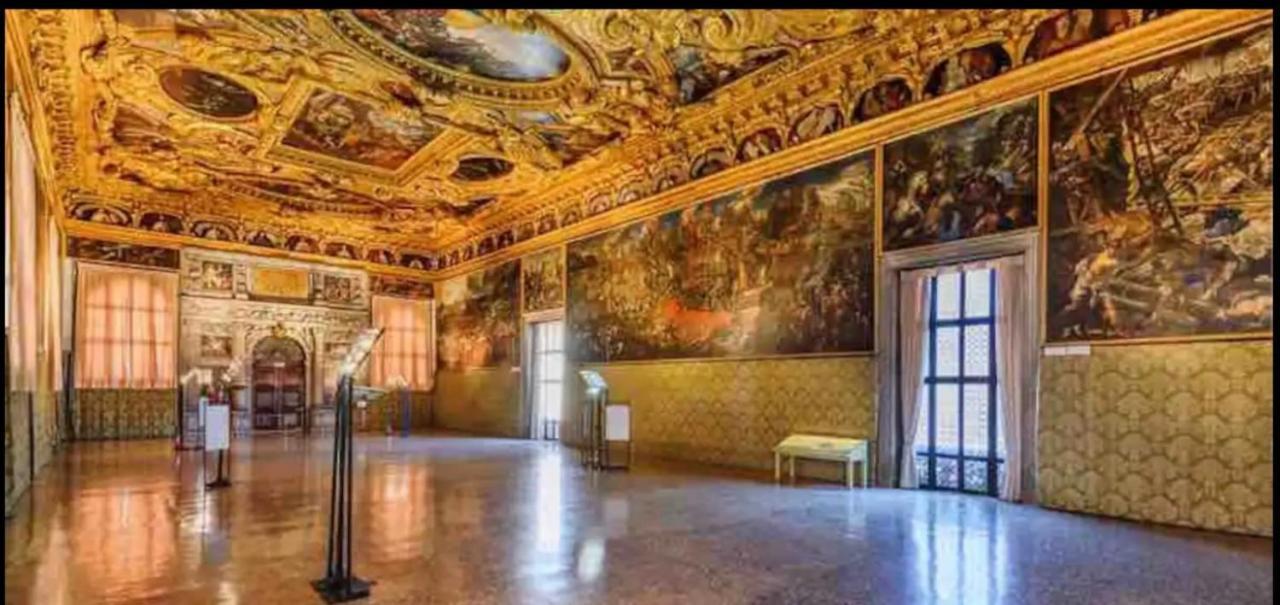 Amazing San Lorenzo 19, Rolli Palace Unesco - Stunning View Overlooking The Cathedral - Free Private Parking- Genoa Exterior photo